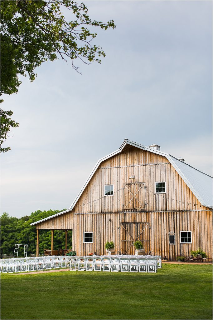 Virginia Farm Wedding as seen on Hill City Bride_0021