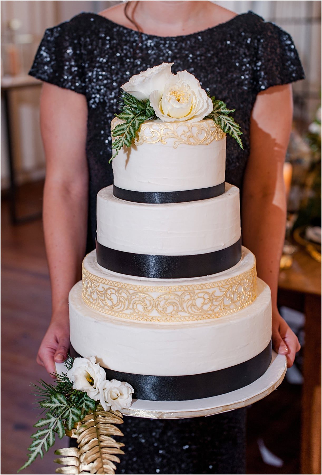 New Year's Eve Wedding Inspiration | Hill City Bride Virginia Wedding Blog - NYE Charlottesville Cake