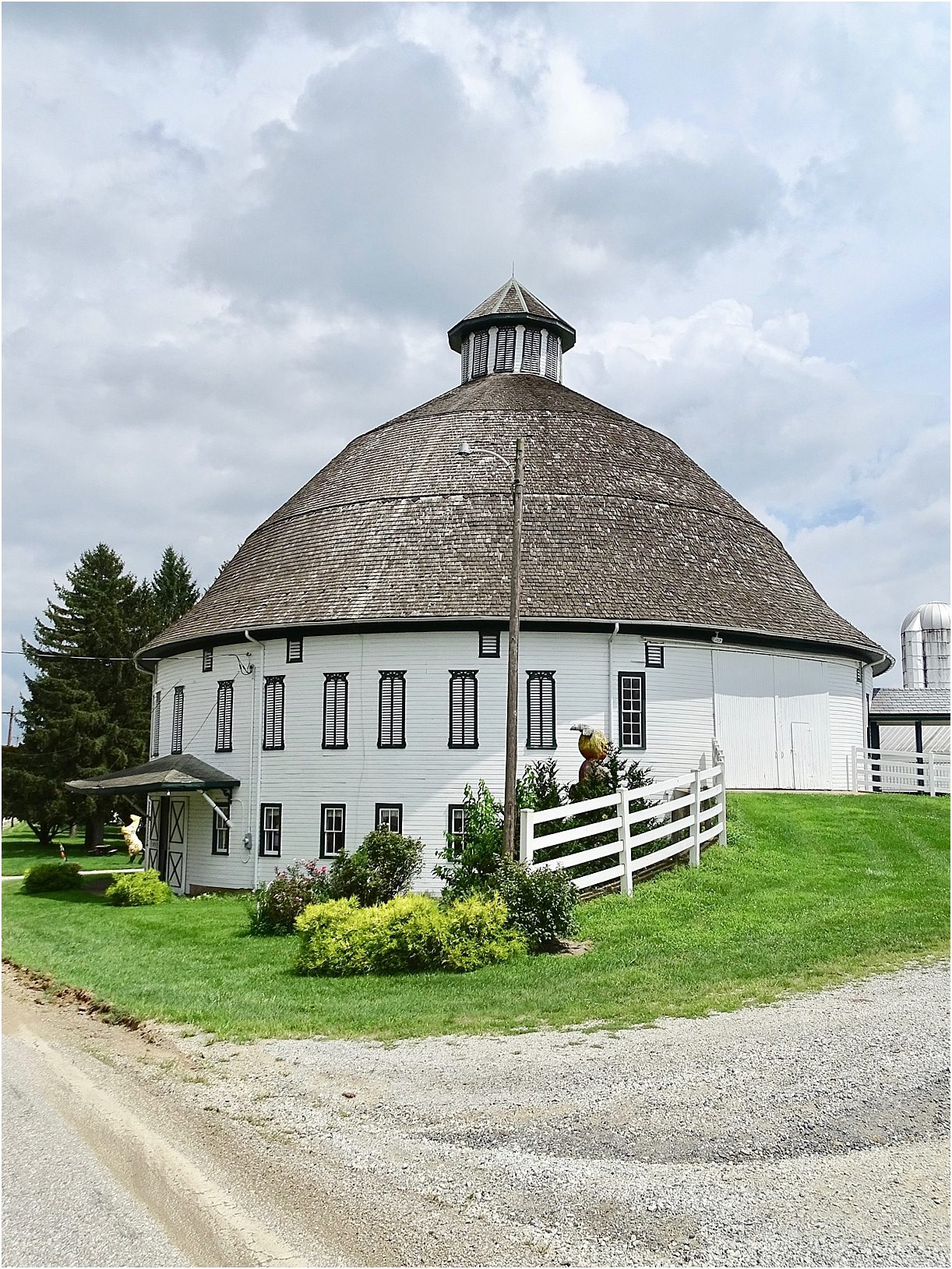 Hill City Bride | Getaway Weekend for Two | Travel for Couples Adams County Pour Tour Gettysburg Pennsylvania Thirsty Farmer Brew Works Round Barn