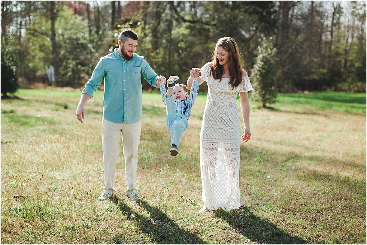 Rustic Farm Engagement Sesison in Suffolk Virginia | Hill City Bride Wedding Blog