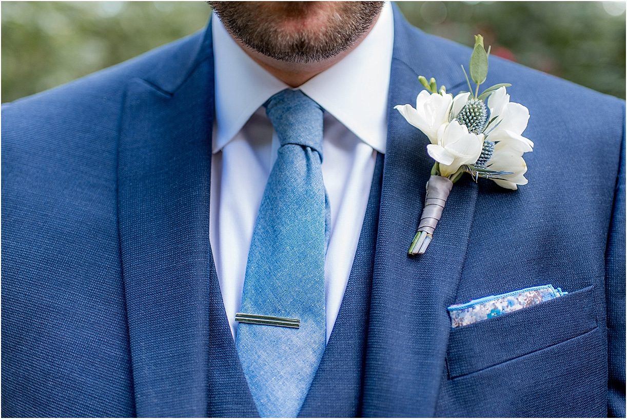 Blue Outdoor Wedding in Alexandria Virginia with Perfect Details | Hill City Bride Blog for Ideas and Inspiration Bout Boutonniere 