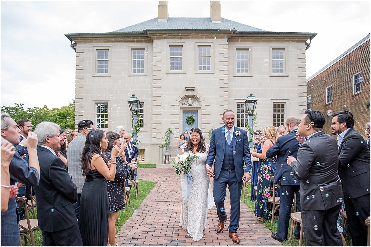 Blue Outdoor Wedding in Alexandria Virginia with Perfect Details | Hill City Bride Blog for Ideas and Inspiration Alexandria Just Married