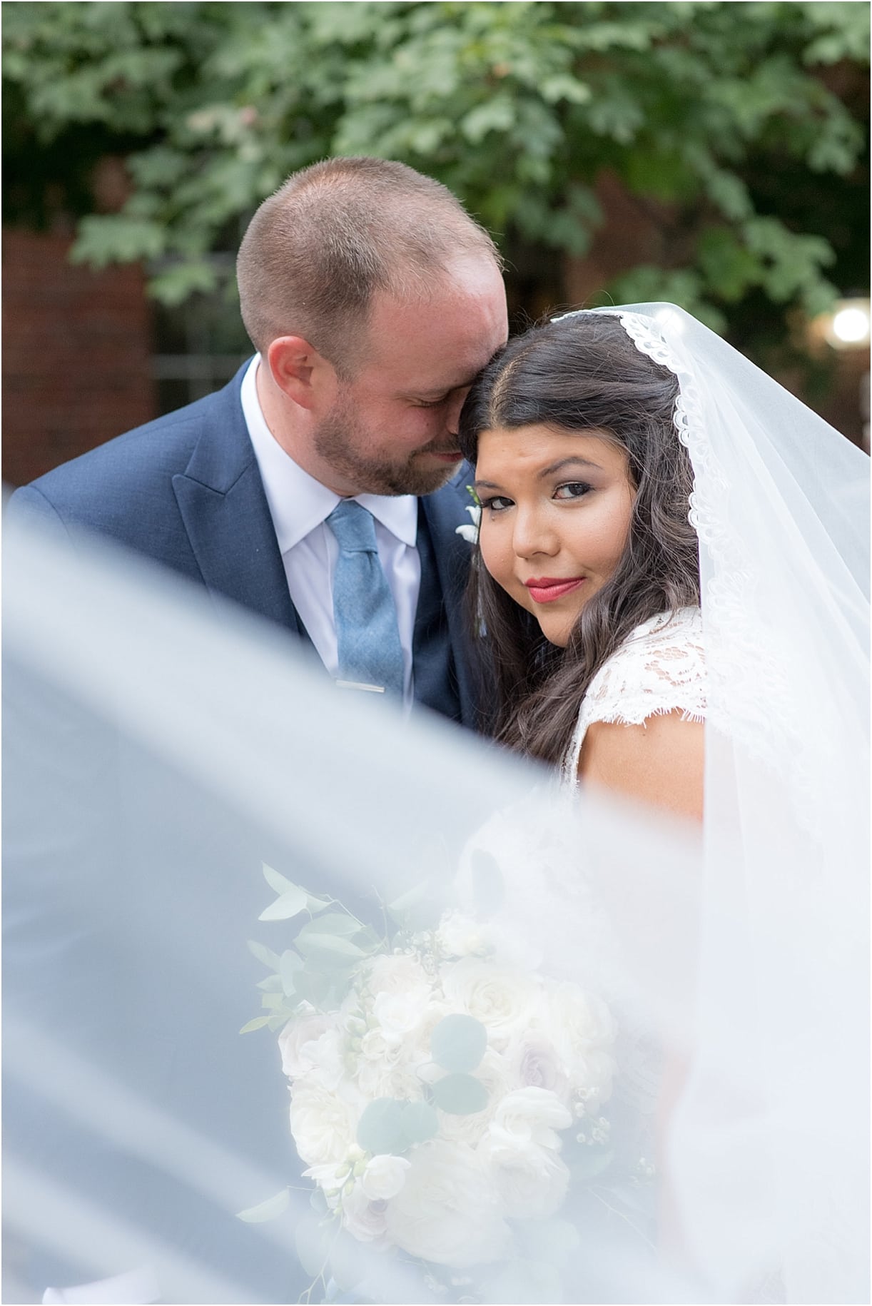 Blue Outdoor Wedding in Alexandria Virginia with Perfect Details | Hill City Bride Blog for Ideas and Inspiration Alexandria Groom Veil