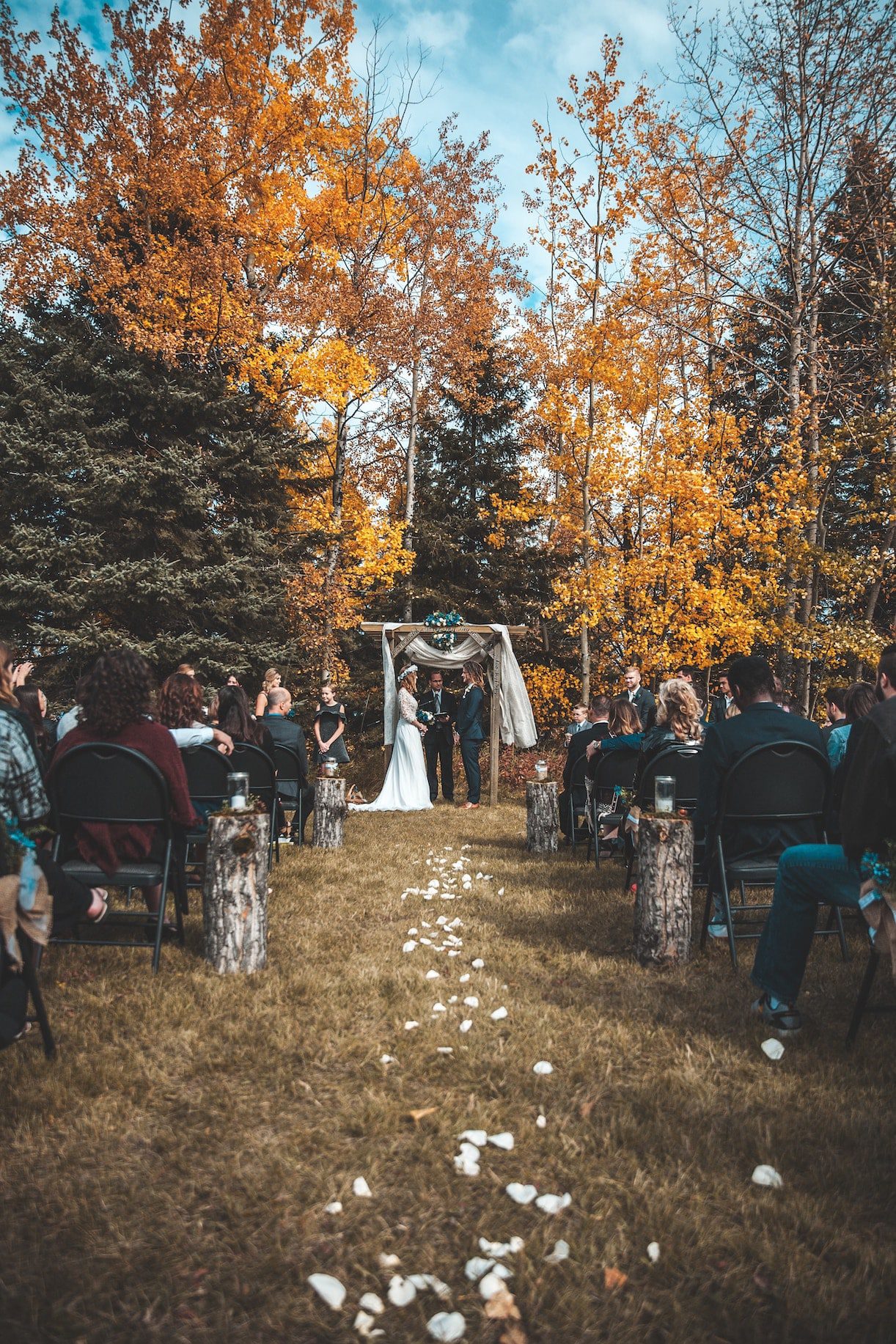 Unique Fall Wedding Ideas Autumn | Hill City Bride Virginia Weddings