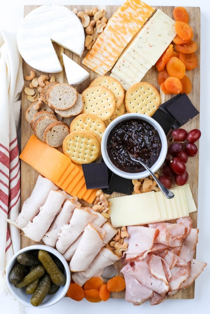 Ultimate Guide to Creating the Best Charcuterie Boards