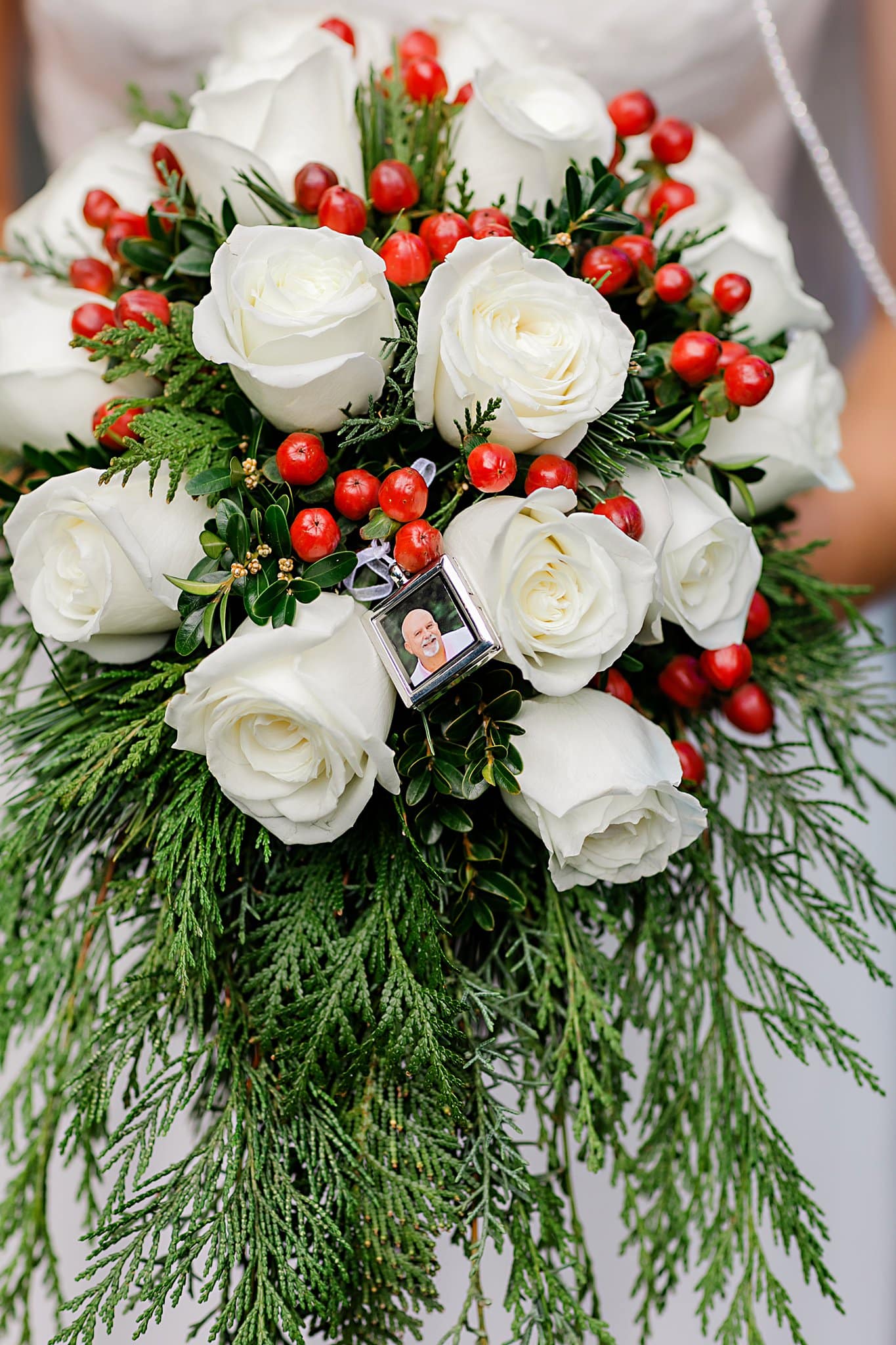 Festive Christmas Wedding Ideas Bouquet with Photo Memory Honor