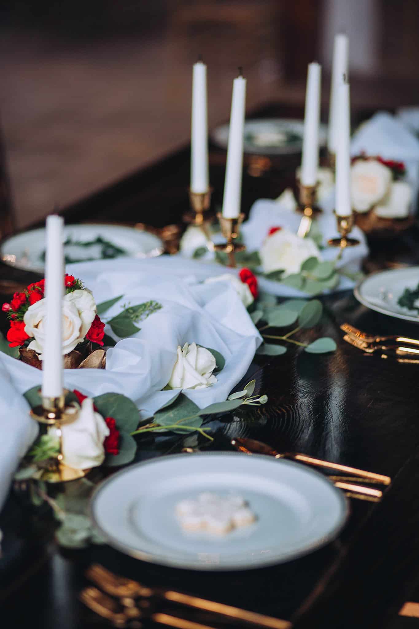 Holiday Wedding Ideas for a Festive Christmas Event