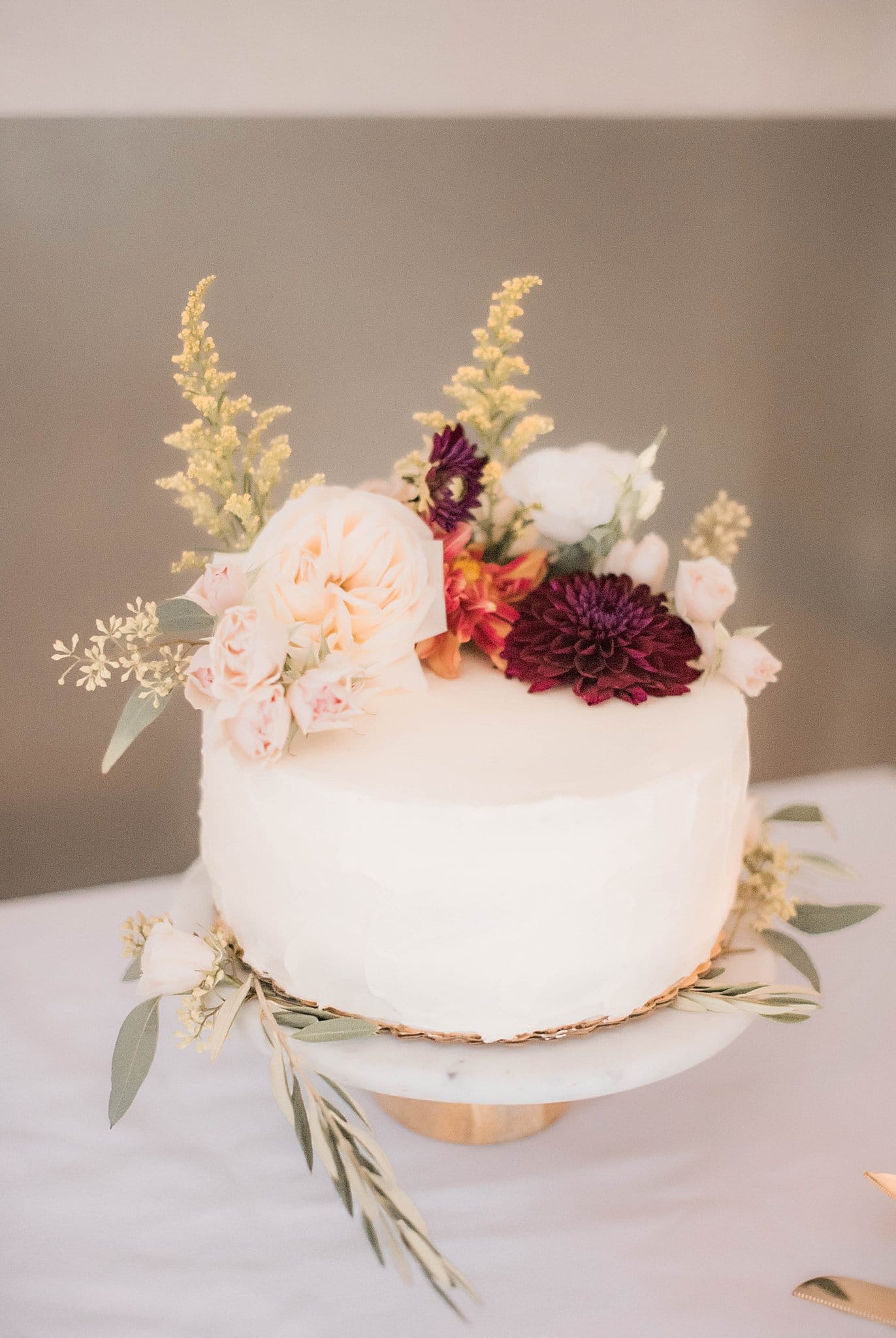 Virginia Micro Wedding Cake with Fresh Flowers