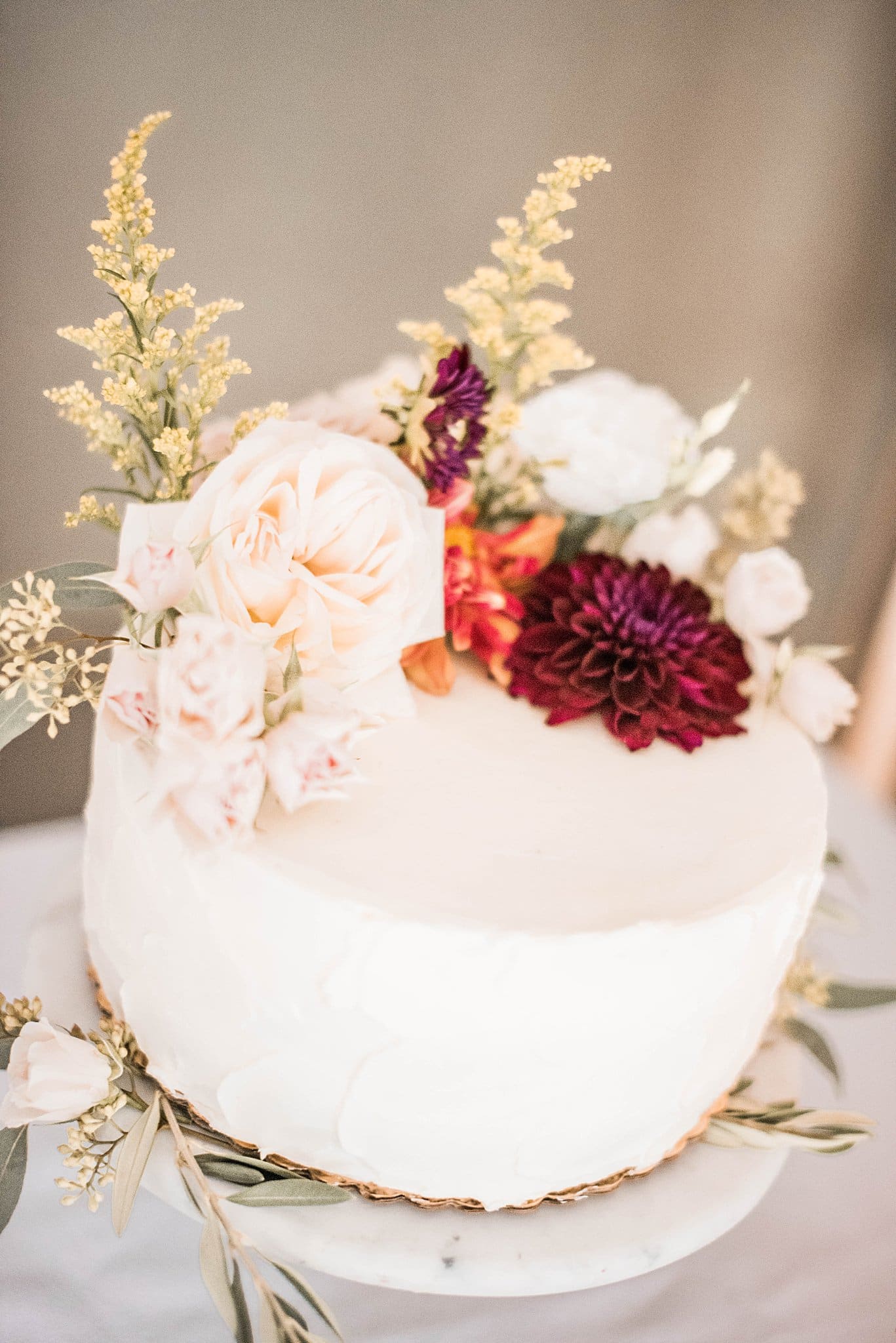 Virginia Micro Wedding Cake With Fresh Flowers
