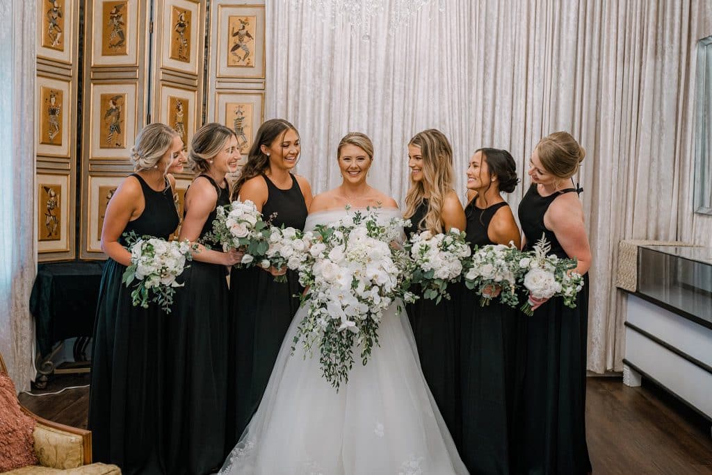This Gorgeous Big Day Uses a Flawless Black and White Wedding Theme