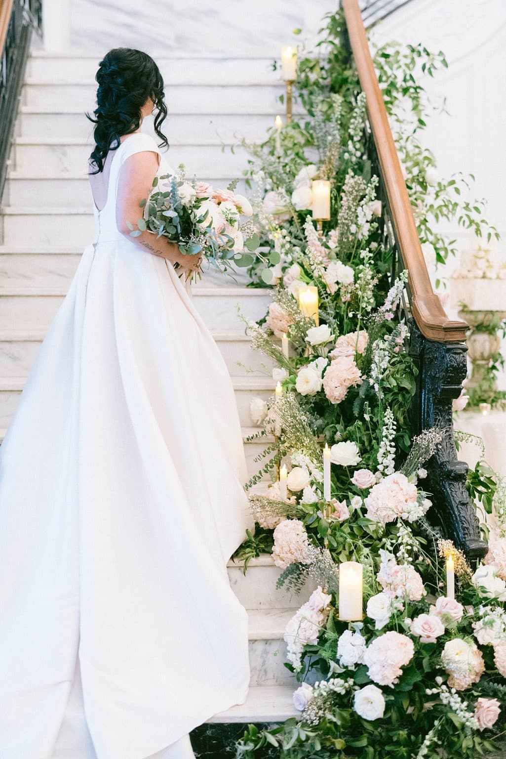 How to Give a Classic Romantic Wedding Theme an Easy Upgrade