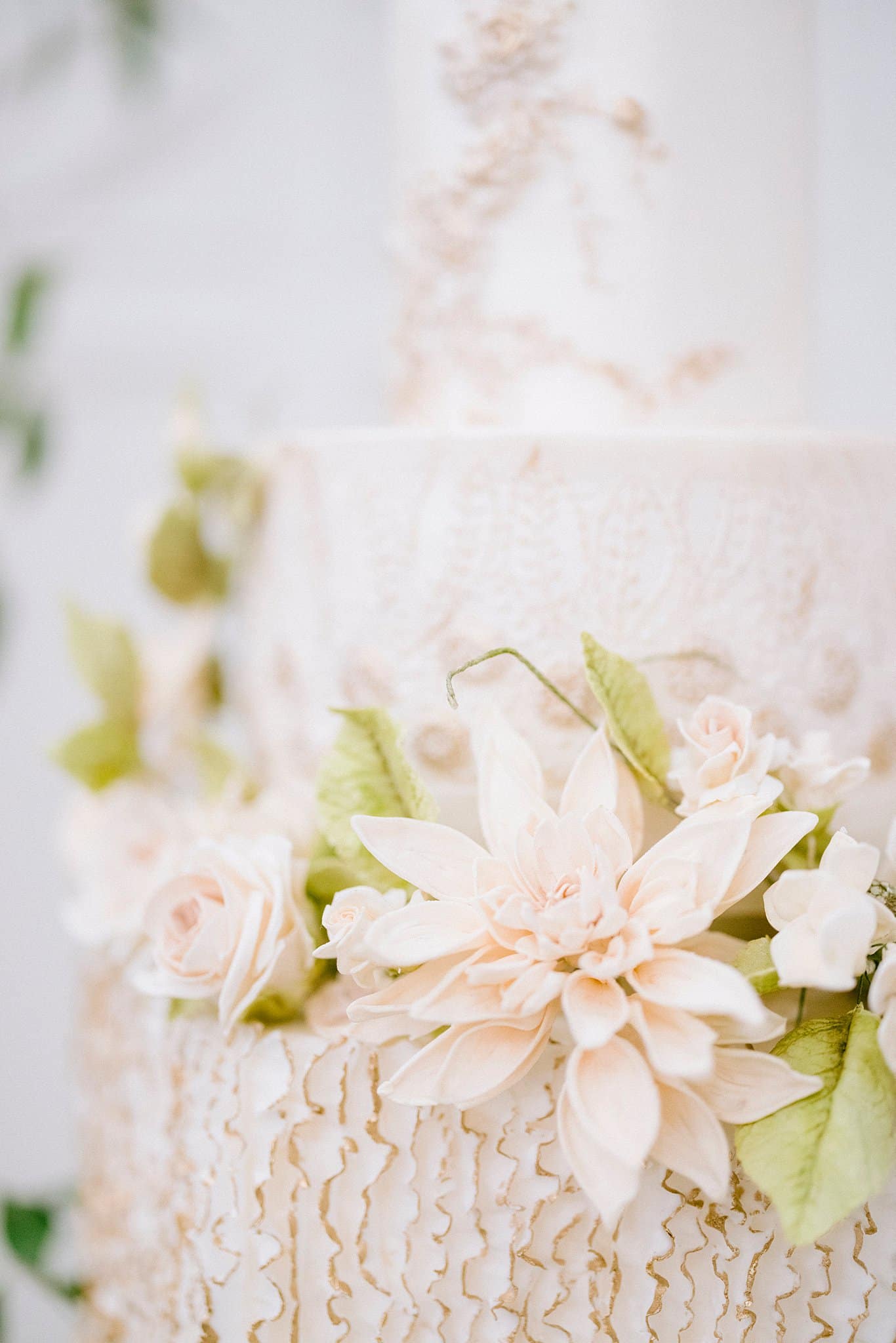 Romantic Wedding Cake Flowers