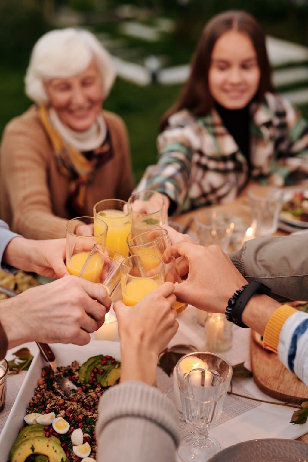 11 Easy Tips for Throwing the Ultimate Dinner Party | Hill City Bride